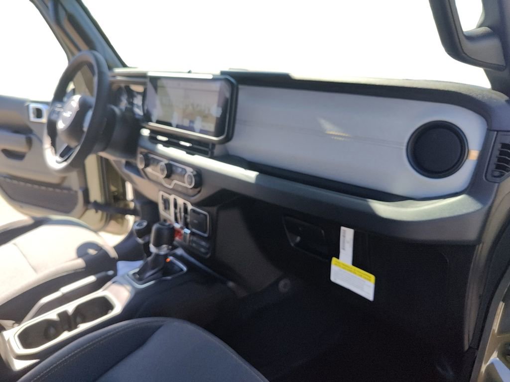 New 2025 Jeep Gladiator Willys image 17