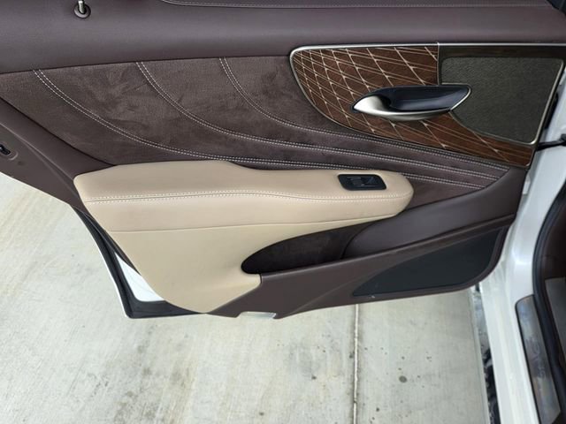 Used 2020 Lexus LS 500 w/ Interior Upgrade Package RWD image 34