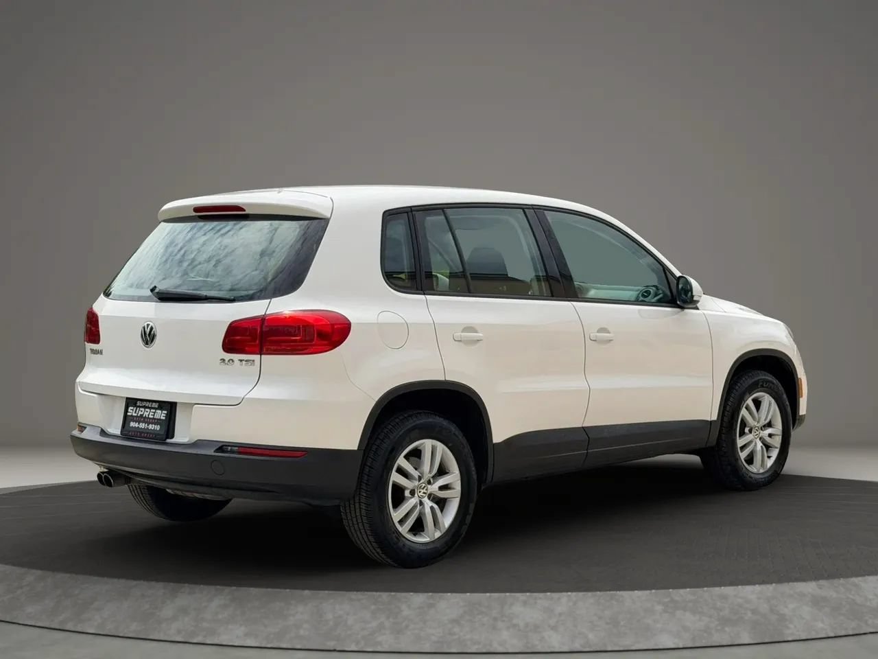 Used 2014 Volkswagen Tiguan S FWD image 3