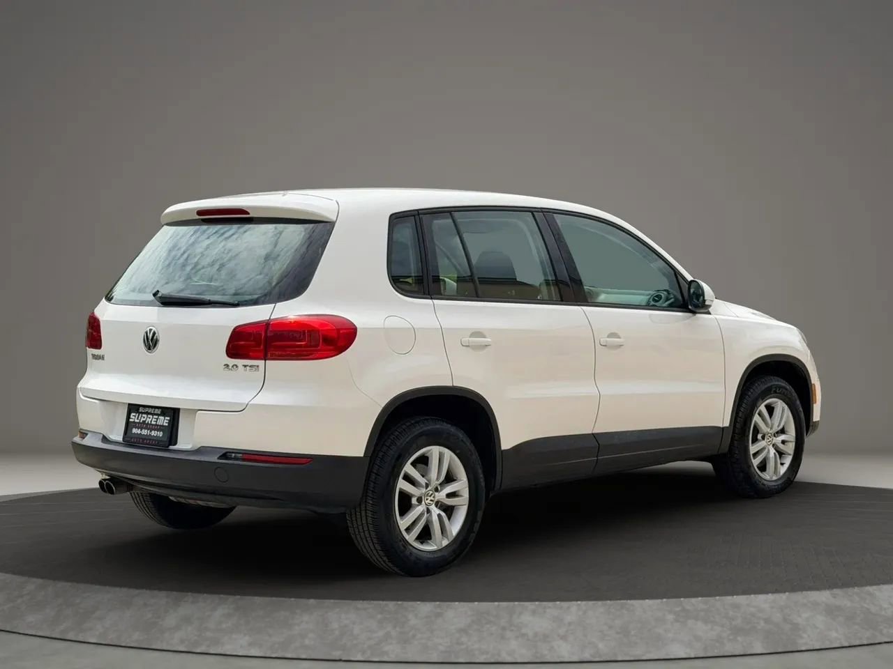 Used 2014 Volkswagen Tiguan S FWD image 3