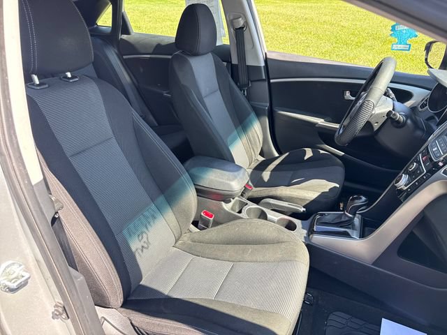 Used 2013 Hyundai Elantra GT w/ Touch & Go Pkg FWD image 13