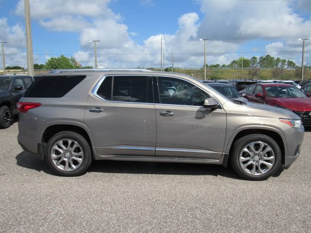 Used 2018 Chevrolet Traverse Premier w/ Driver Confidence II Package FWD image 2