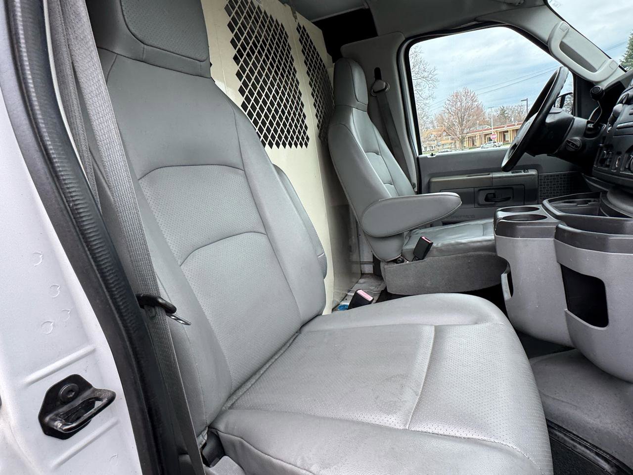 Used 2011 Ford E-250 and Econoline 250 w/ PWR Group image 34