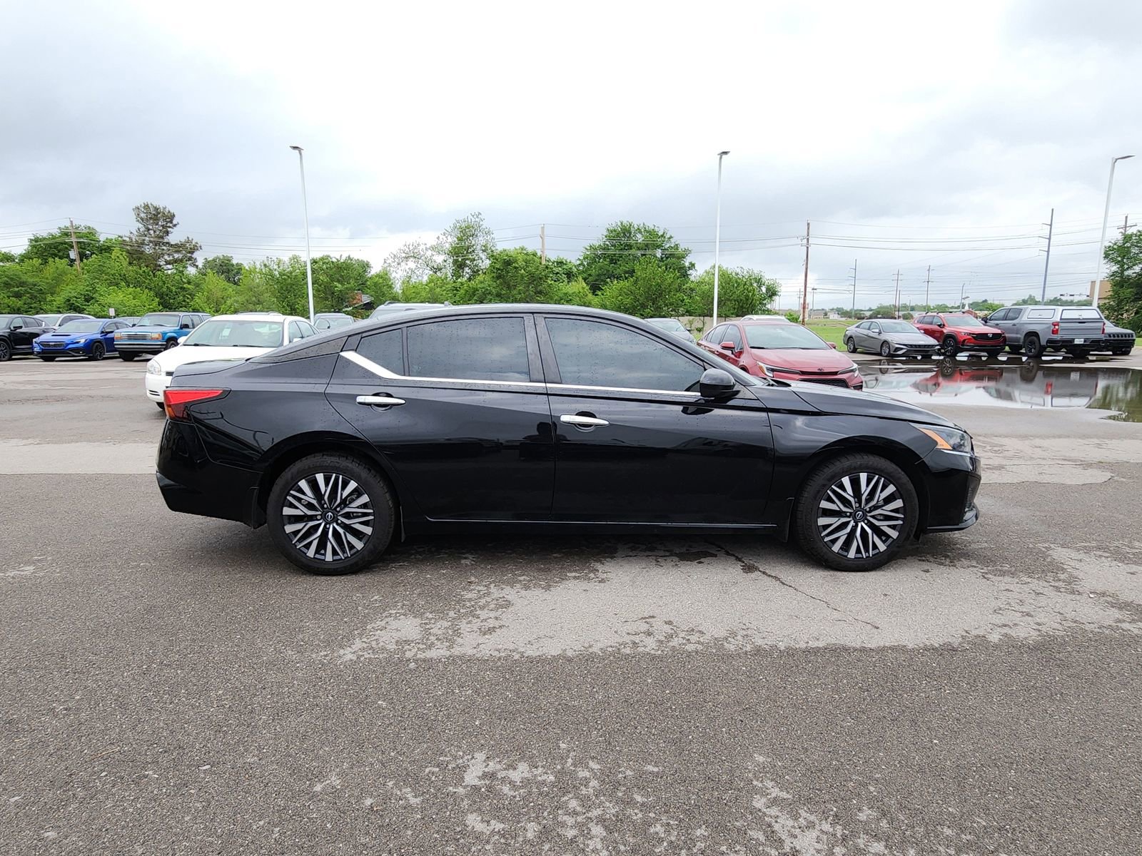 Used 2023 Nissan Altima 2.5 SV AWD/4WD image 7