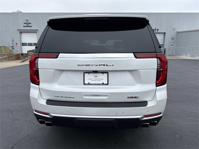 Used 2025 GMC Yukon Denali w/ Sun & Power Step Package image 3