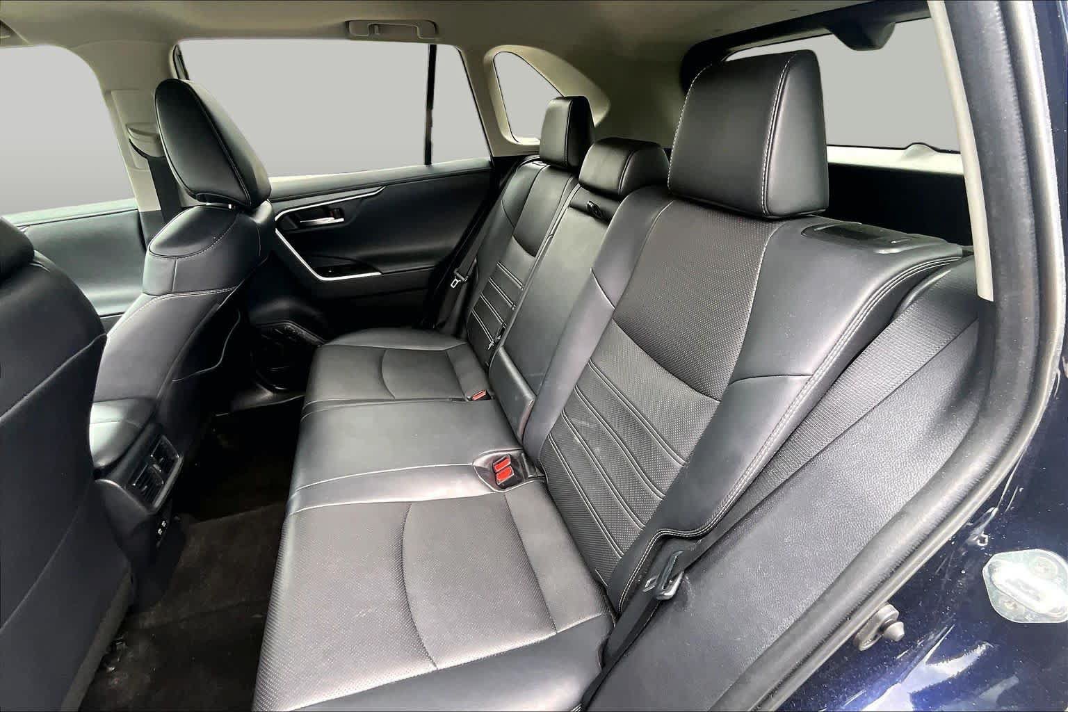 Used 2019 Toyota RAV4 Limited w/ Advanced Technology Package AWD/4WD image 20