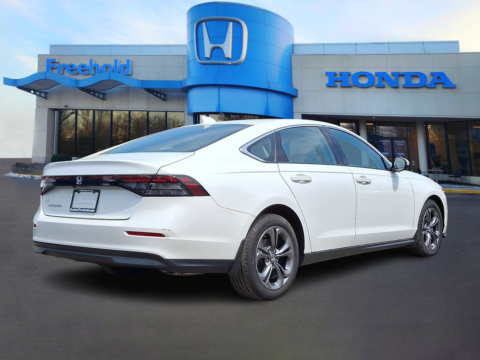 Used 2023 Honda Accord EX image 7