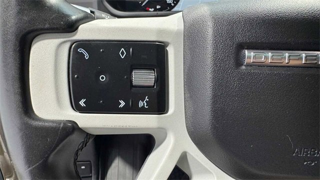 Used 2020 Land Rover Defender 110 SE image 31