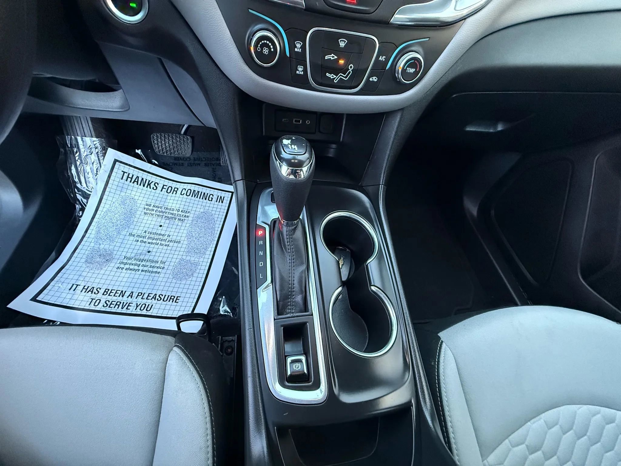 Used 2020 Chevrolet Equinox LS image 36