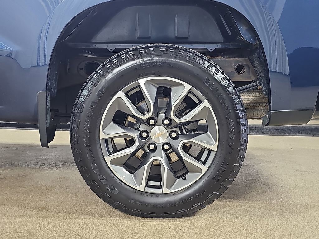 Certified 2022 Chevrolet Silverado 1500 LT AWD/4WD image 38