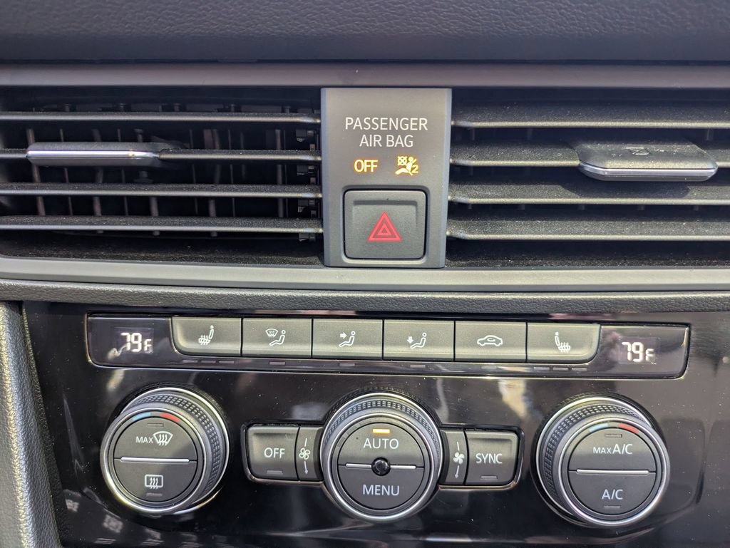 Used 2023 Volkswagen Jetta SE FWD image 24