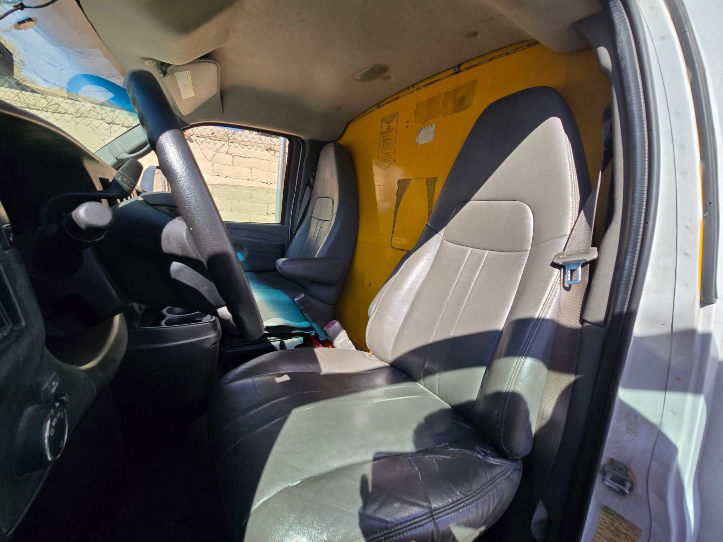 Used 2012 GMC Savana 3500 RWD image 11