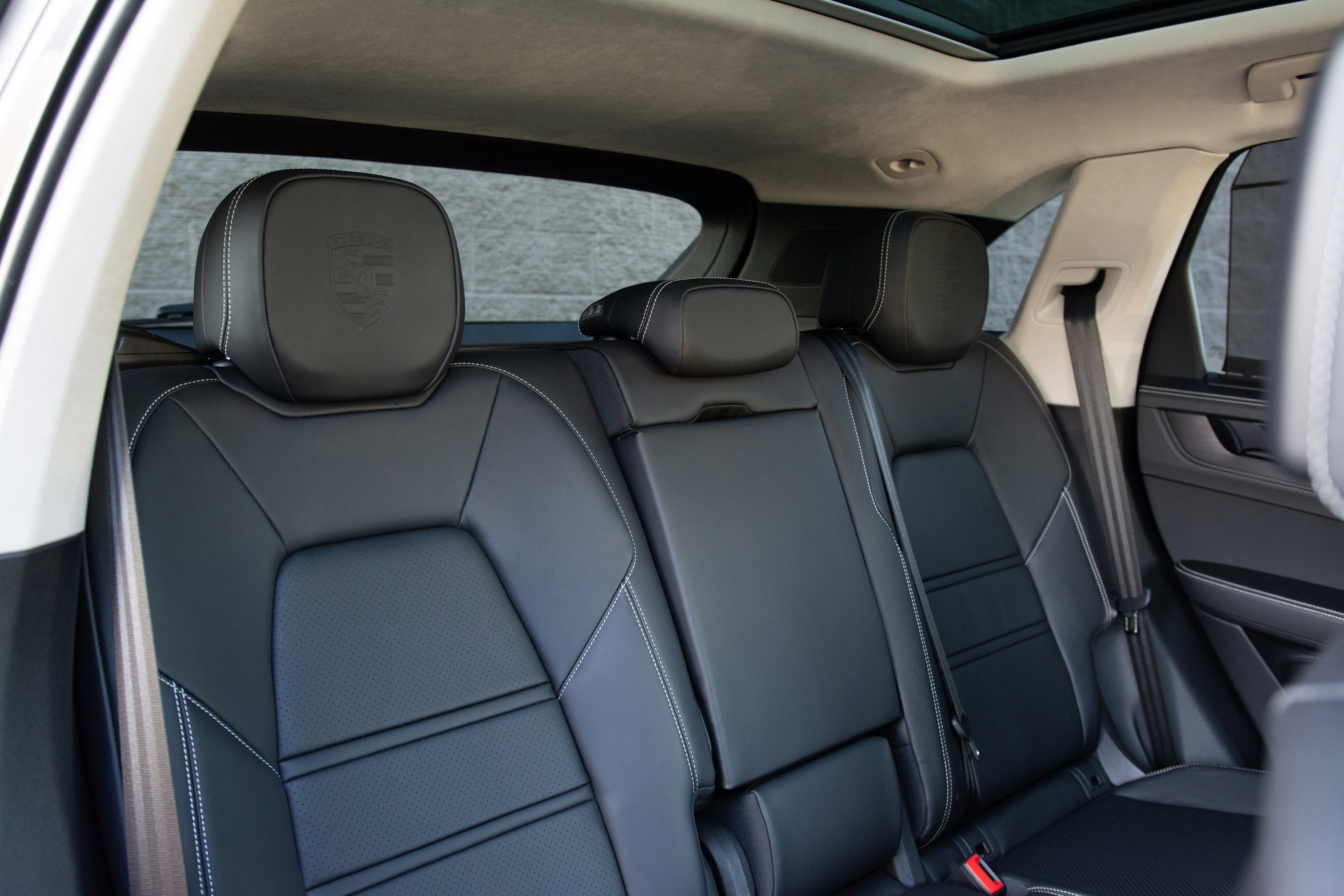 Certified 2025 Porsche Cayenne GTS image 35