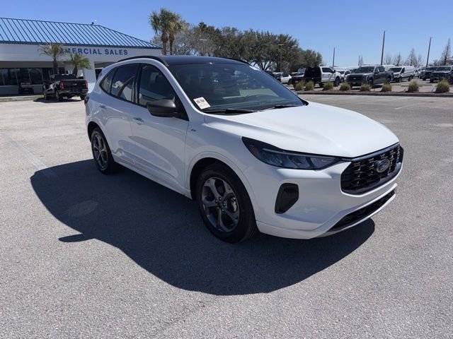 Used 2023 Ford Escape ST-Line w/ Tech Pack #1 image 3