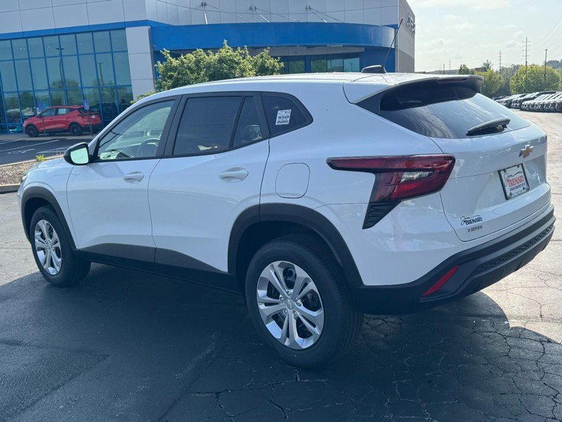 New 2026 Chevrolet Trax LS w/ Driver Confidence Package FWD image 29