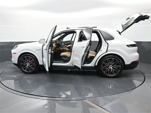 New 2025 Porsche Cayenne S image 26