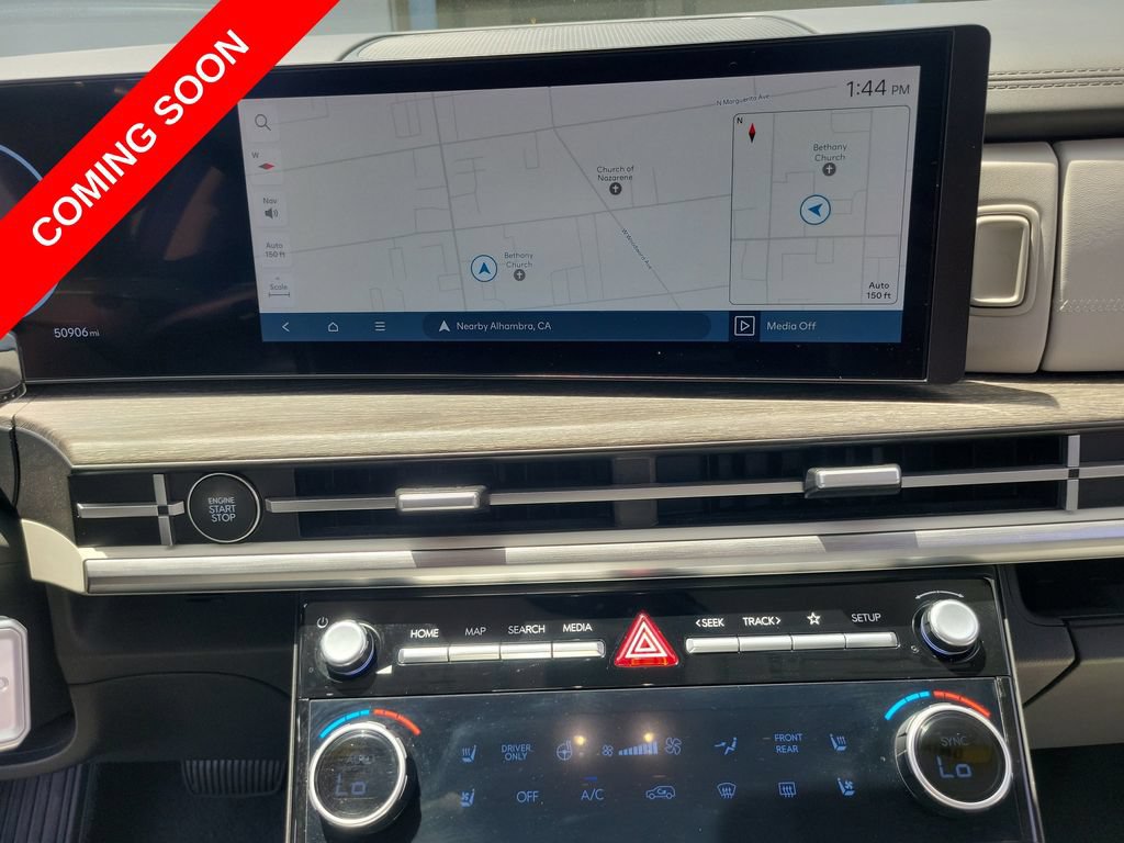 Used 2025 Hyundai Santa Fe Calligraphy FWD image 6