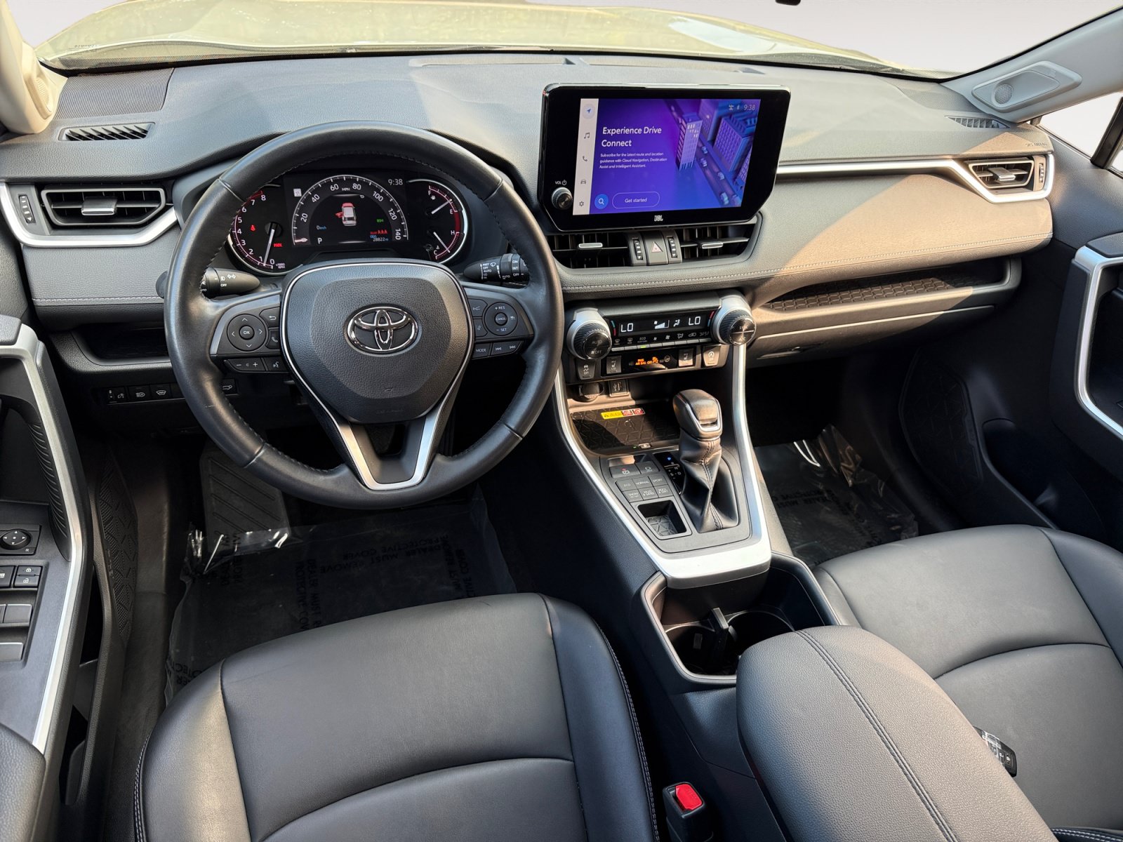 Used 2023 Toyota RAV4 XLE Premium AWD/4WD image 15