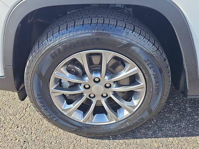 Used 2021 Jeep Cherokee Latitude Lux AWD/4WD image 32