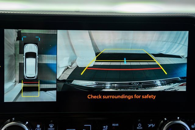 New 2025 Toyota Highlander Platinum image 43