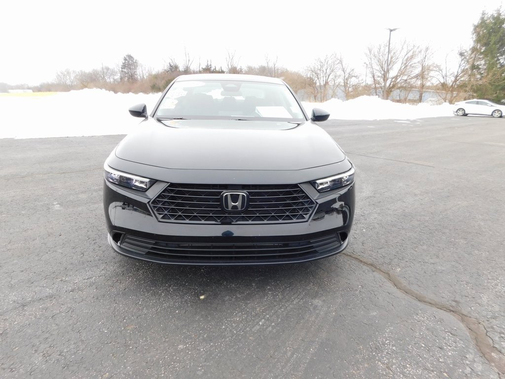Used 2023 Honda Accord EX image 8