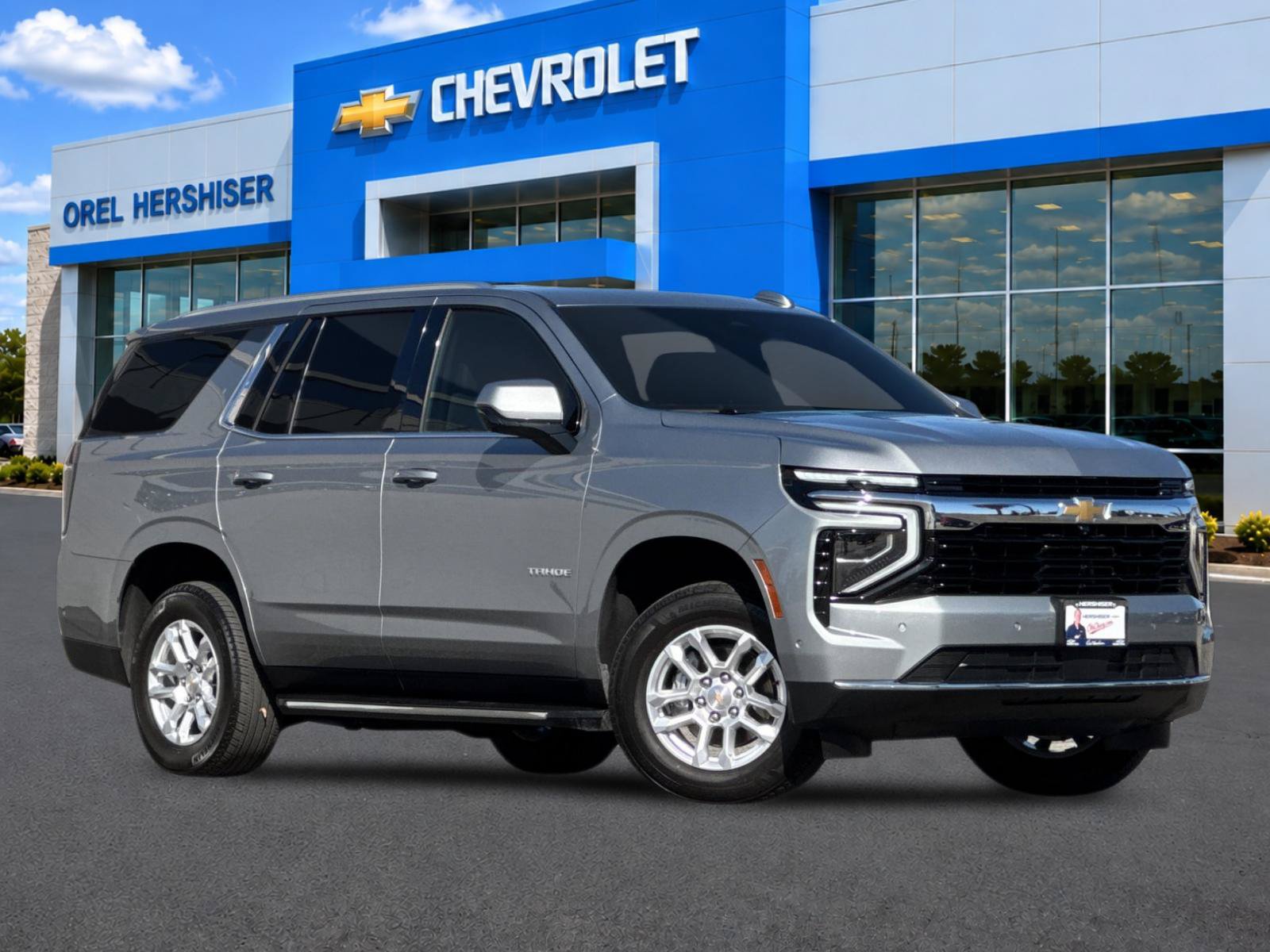 Used 2025 Chevrolet Tahoe LS RWD image 1