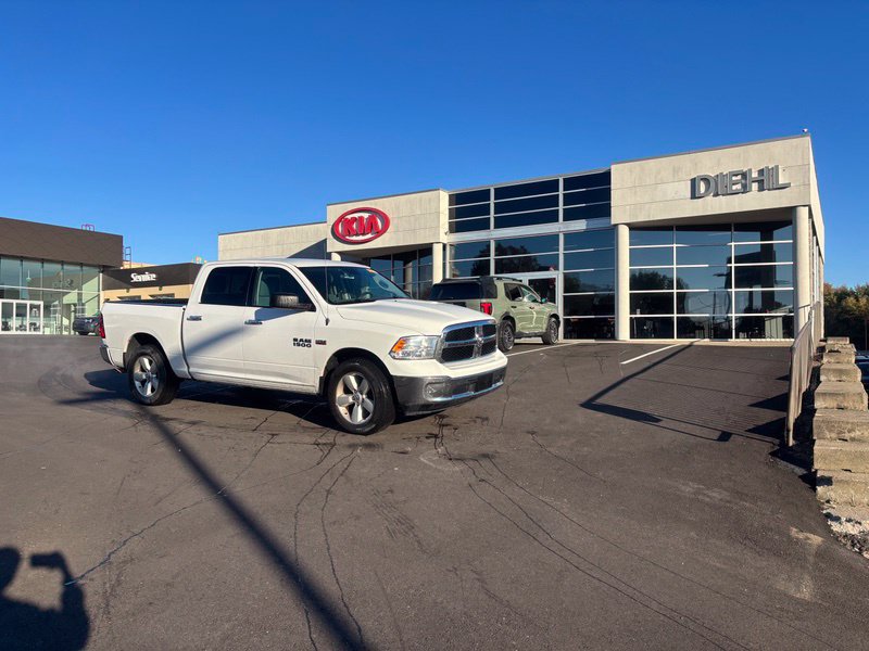 Used 2018 RAM 1500 Classic SLT AWD/4WD image 4