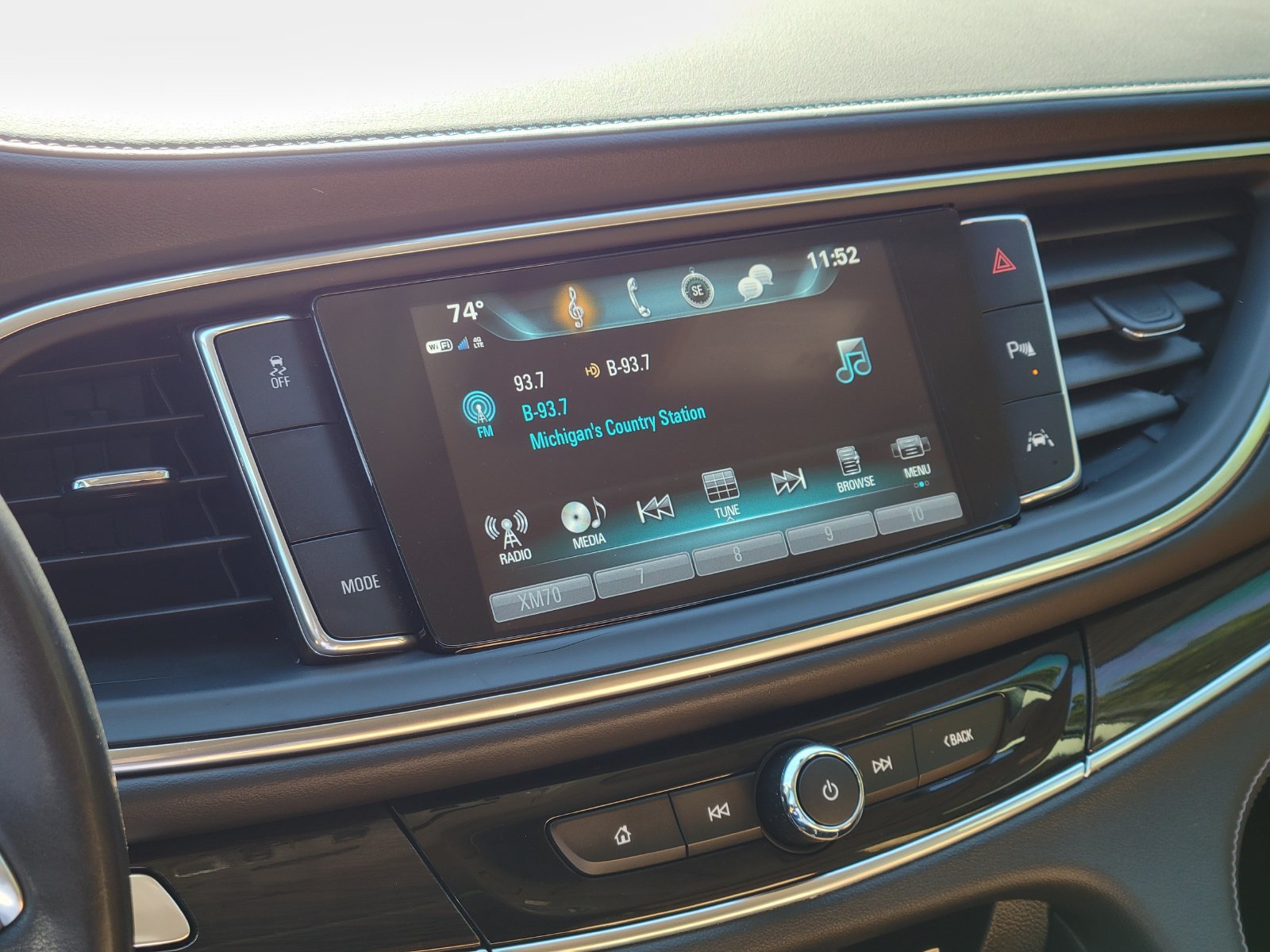 Used 2019 Buick Enclave Premium w/ Experience Buick Package FWD image 21