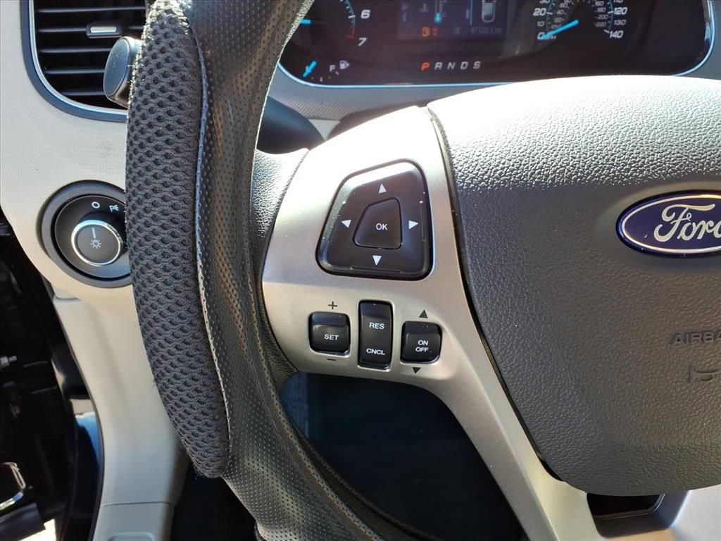 Used 2017 Ford Taurus SE image 19