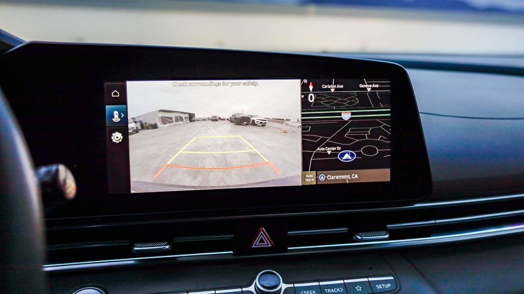 Used 2024 Hyundai Elantra SEL image 24