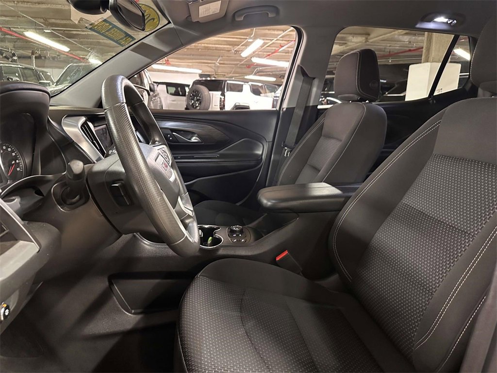 Used 2022 GMC Terrain SLE w/ Driver Convenience Package image 15