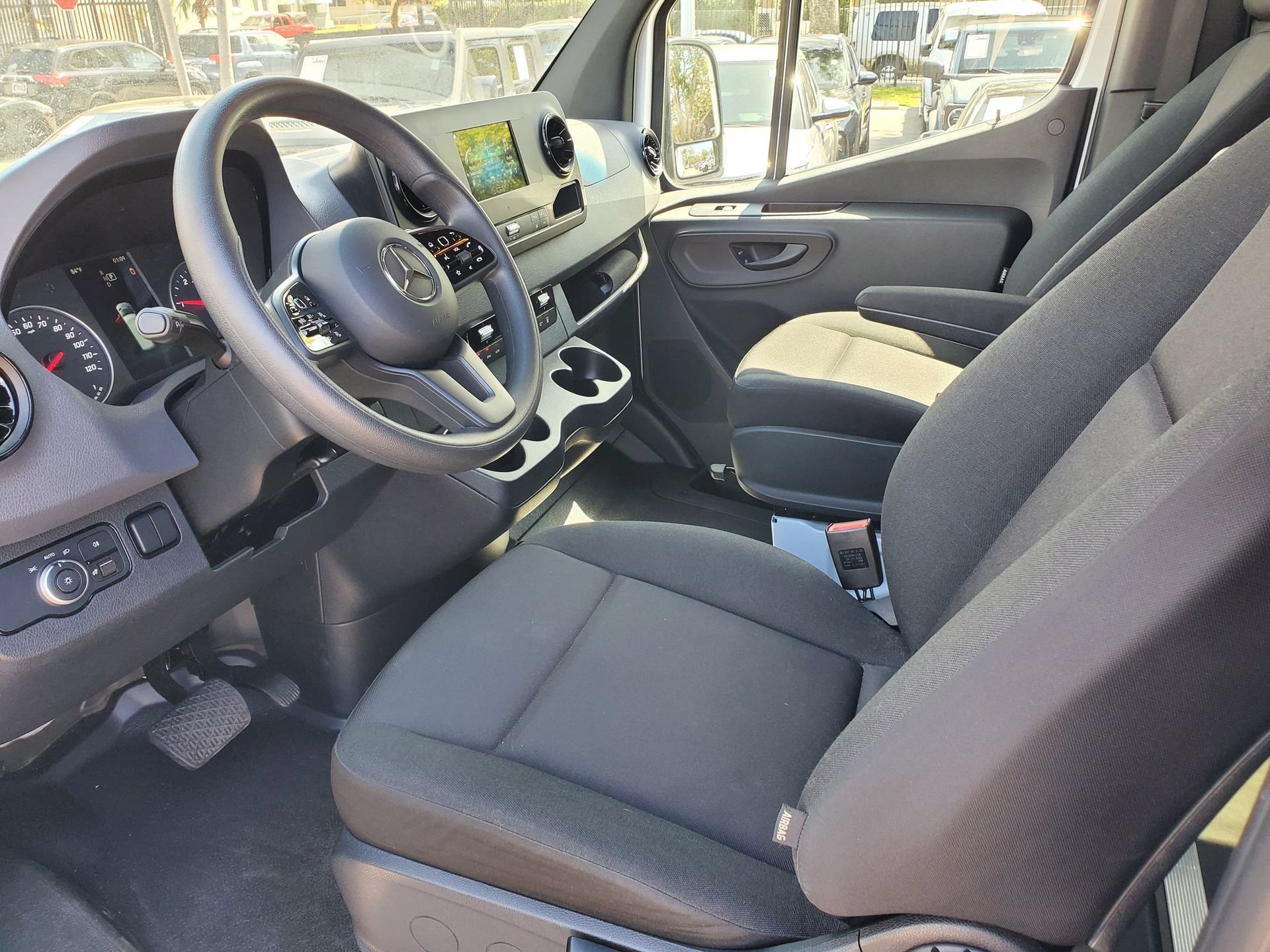 Used 2024 Mercedes-Benz Sprinter 2500 image 16