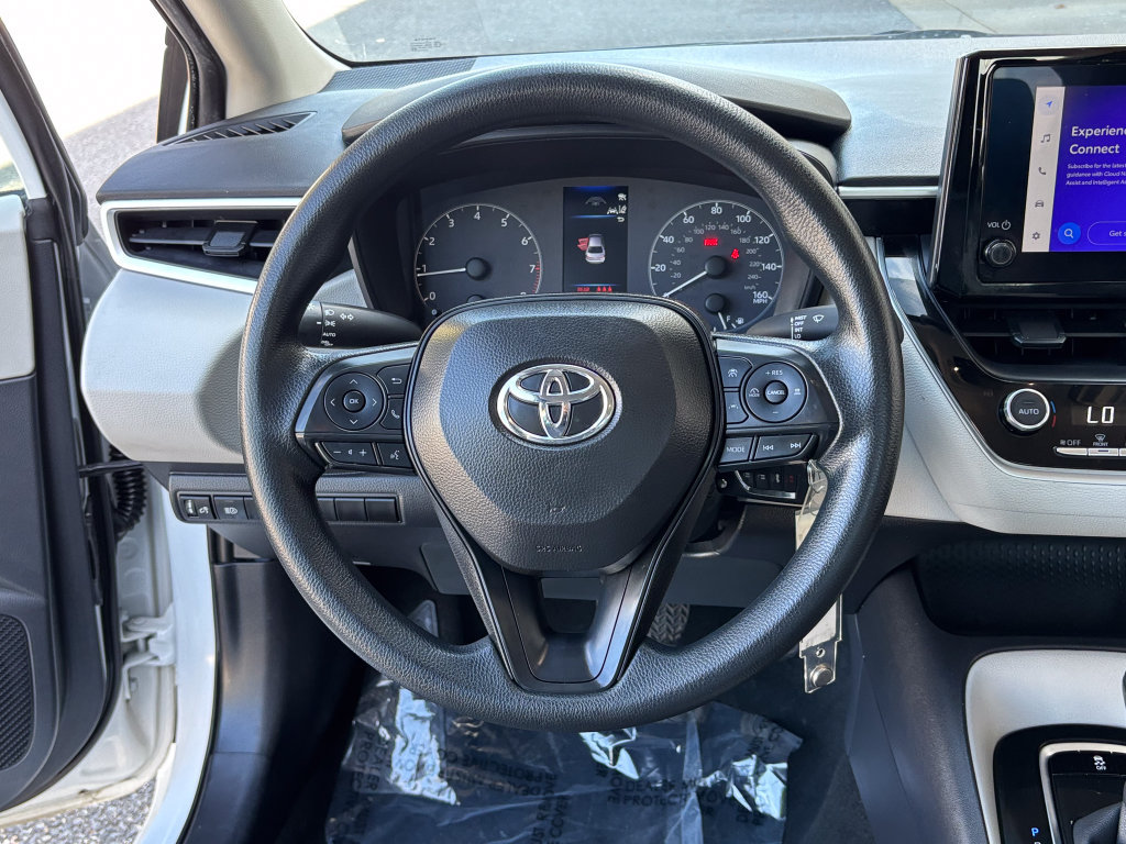 Used 2025 Toyota Corolla LE FWD image 19