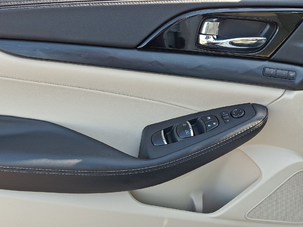 Certified 2023 Nissan Maxima Platinum w/ Sport Mat Group FWD image 13