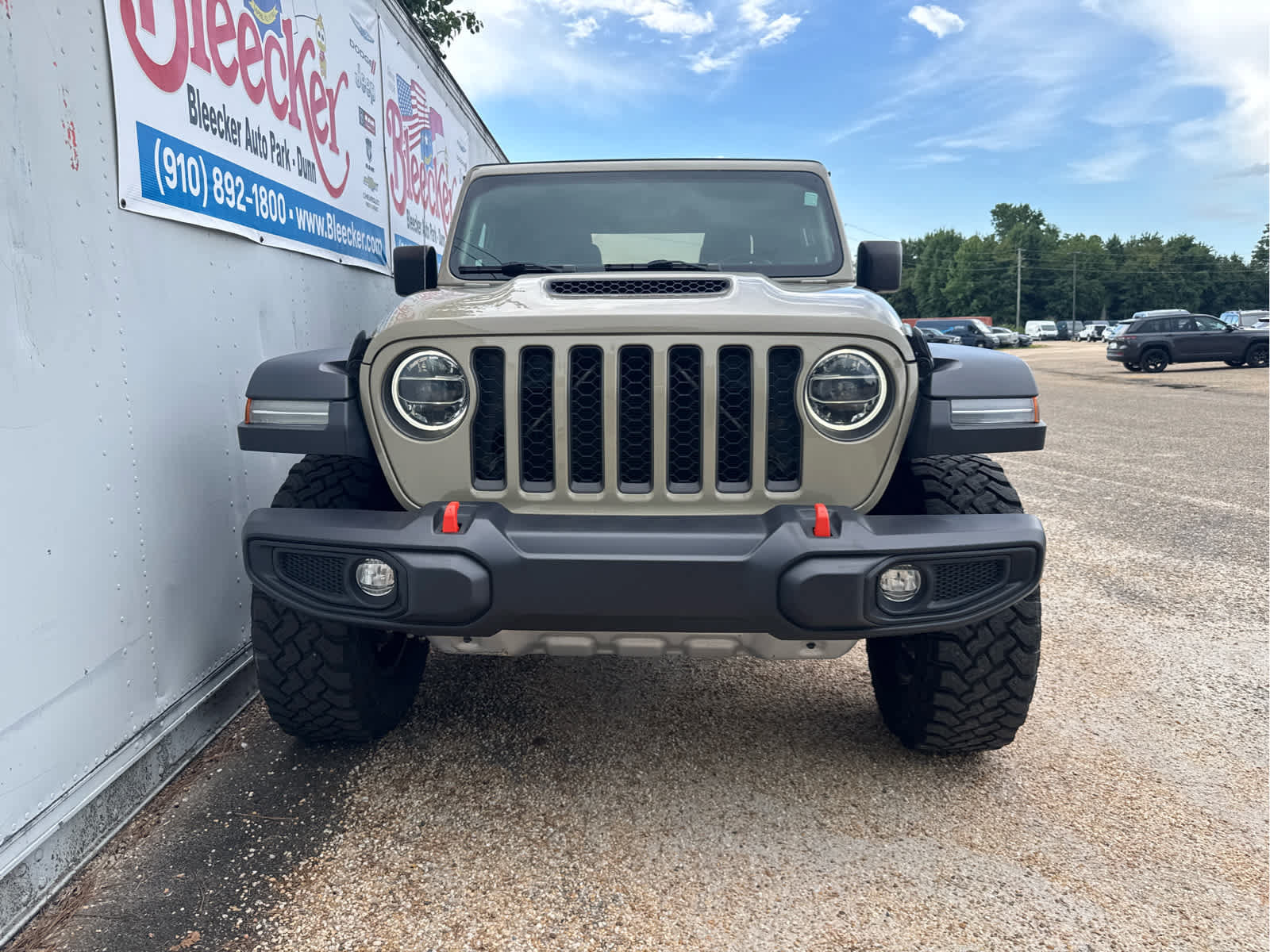 Used 2022 Jeep Gladiator Mojave w/ LED Lighting Group AWD/4WD image 5