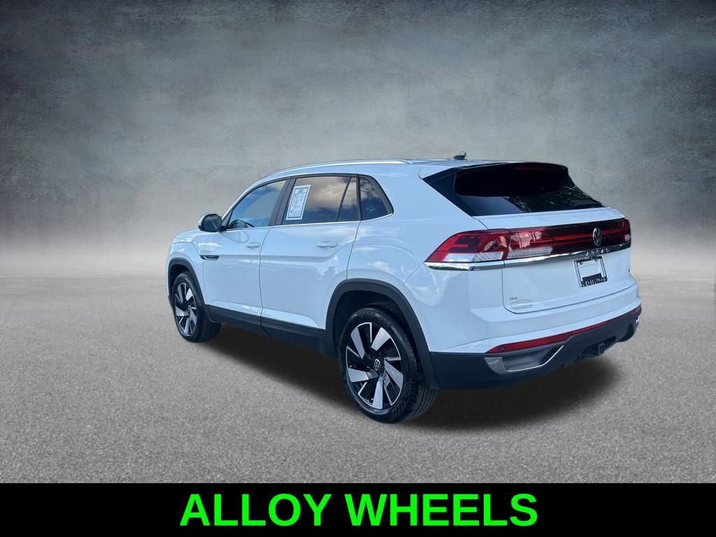 Used 2024 Volkswagen Atlas Cross Sport SE image 7