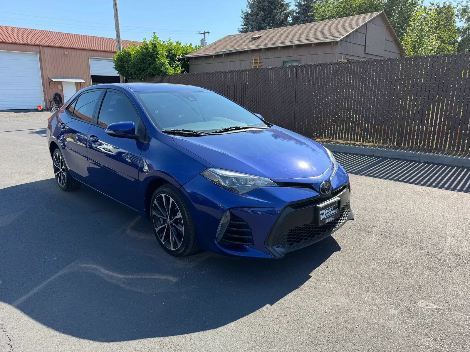 Used 2017 Toyota Corolla SE w/ Body Protection Package FWD image 3