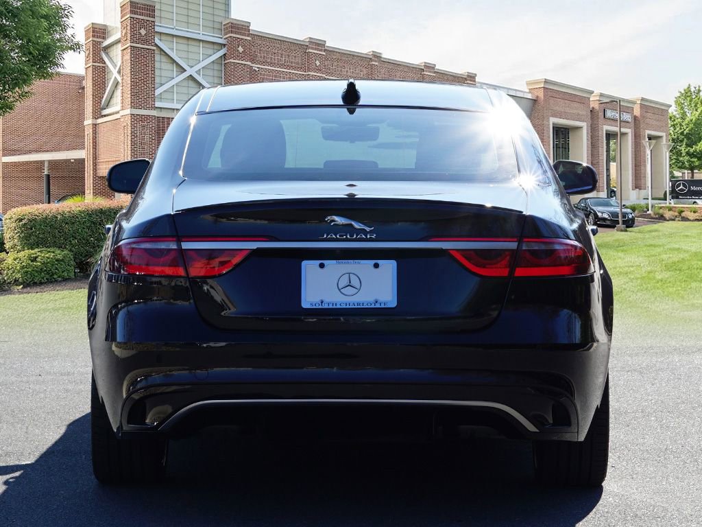 Used 2024 Jaguar XF R-Dynamic SE image 5