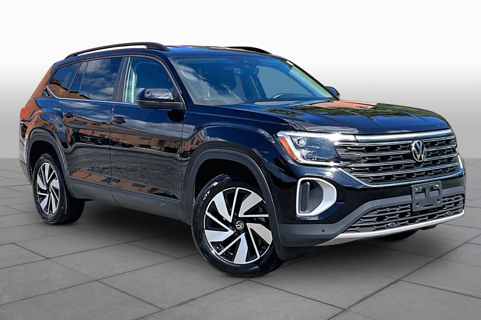 Used 2026 Volkswagen Atlas SE AWD/4WD image 3