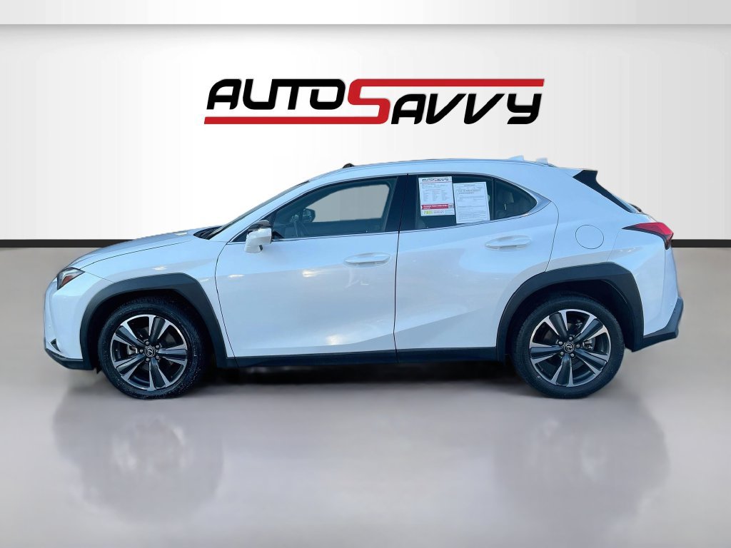 Used 2022 Lexus UX 200 w/ Accessory Package (Z1) FWD image 4