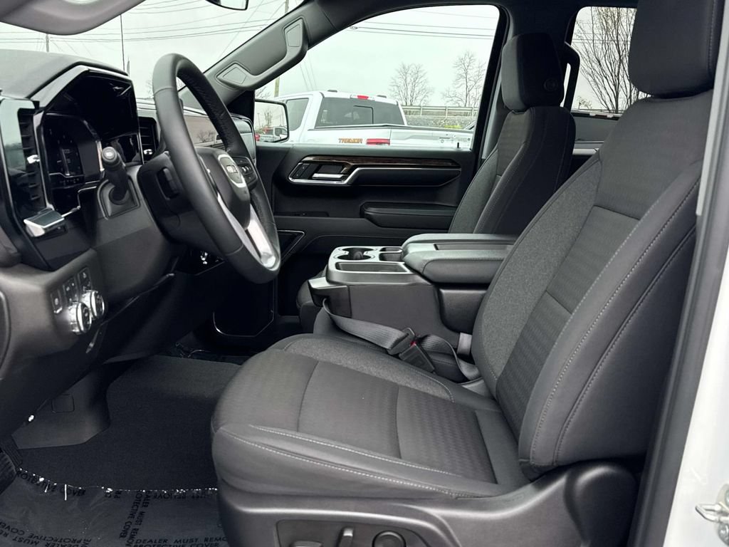 Used 2024 GMC Sierra 1500 Elevation w/ LPO, Elevation Black Package AWD/4WD image 16