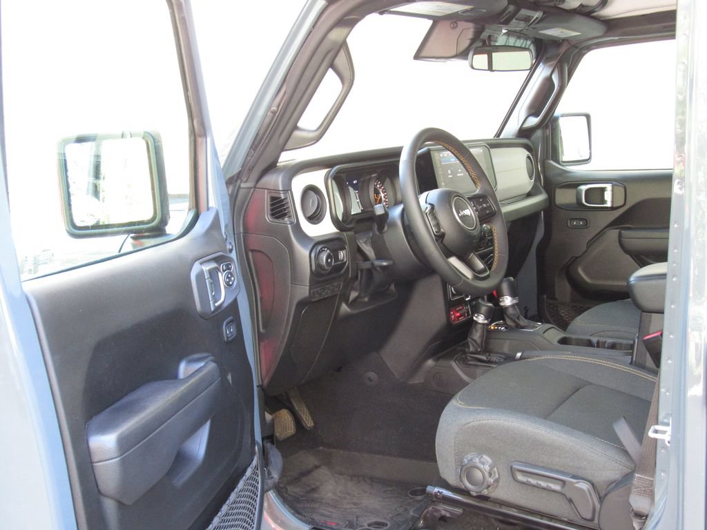 Used 2024 Jeep Wrangler Unlimited Sport AWD/4WD image 11