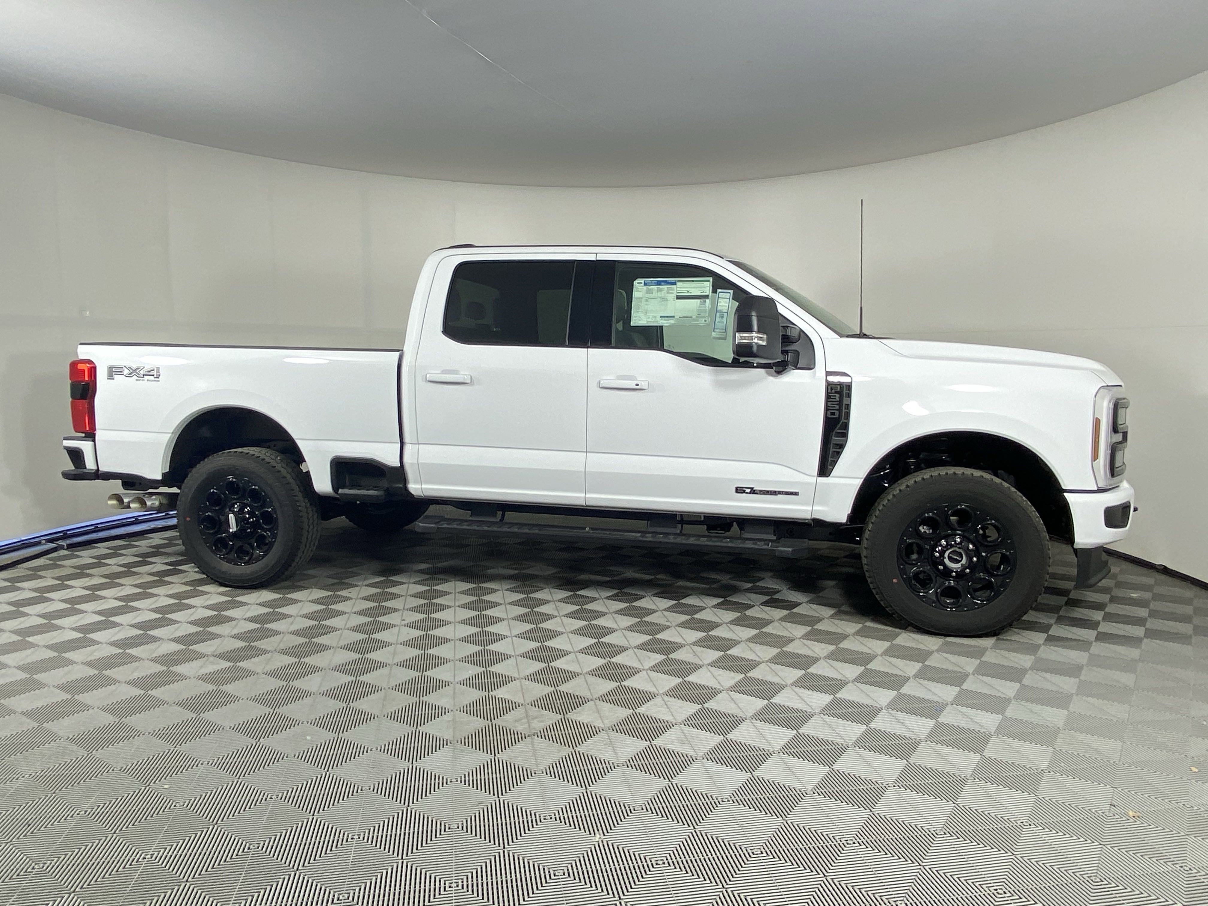 New 2025 Ford F350 XLT w/ Black Appearance Package image 6
