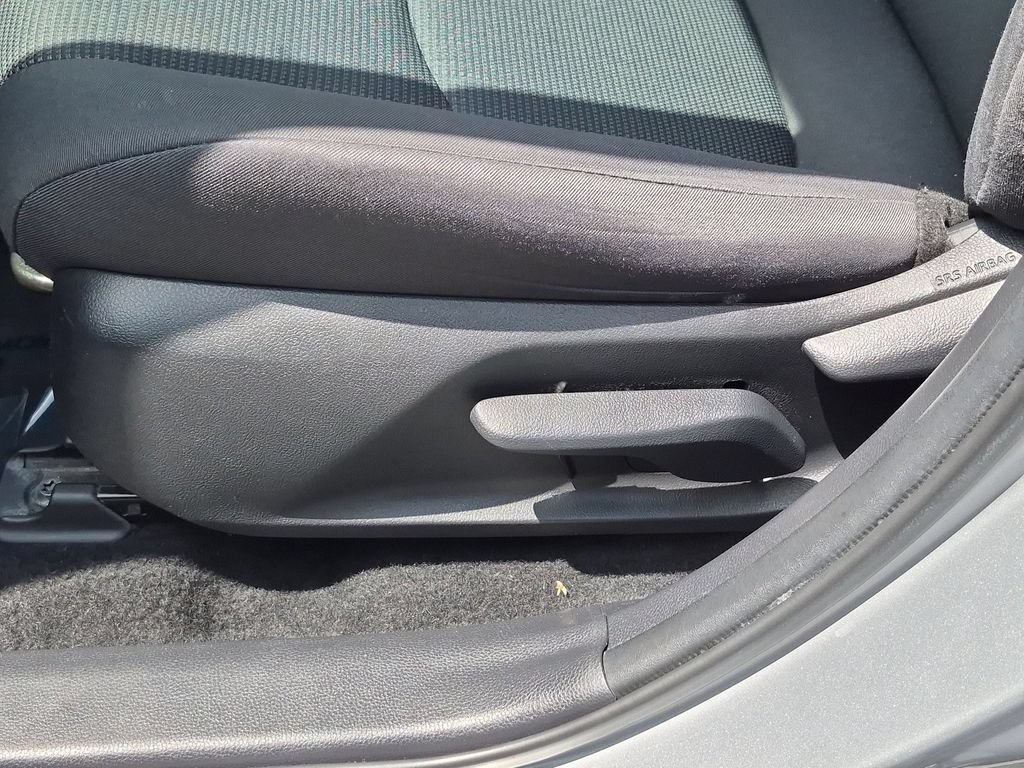 Used 2021 Toyota RAV4 LE w/ Carpet Mat Package (TMS) FWD image 16