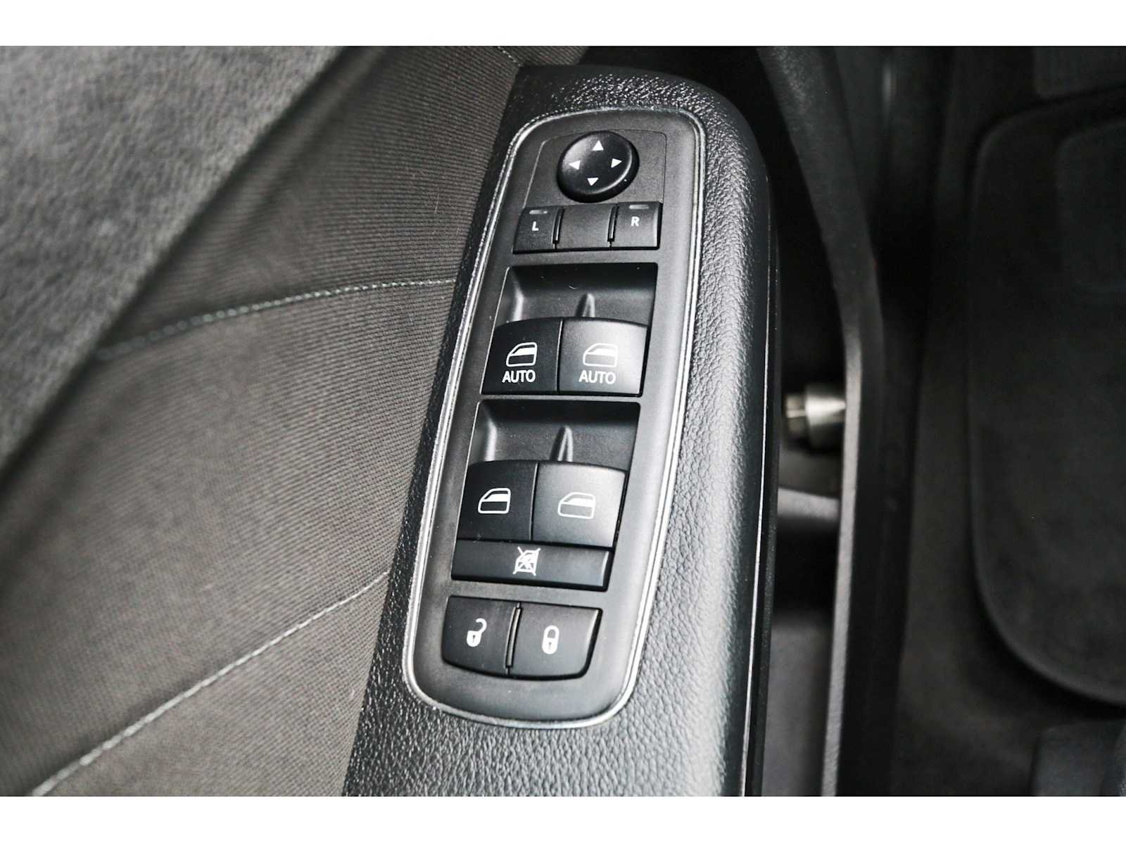 Used 2018 Dodge Charger SXT Plus w/ Blacktop Package RWD image 19