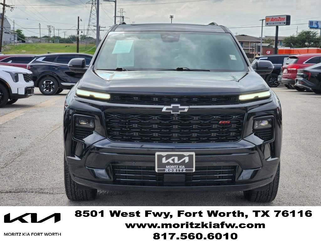 Used 2024 Chevrolet Traverse RS FWD image 2