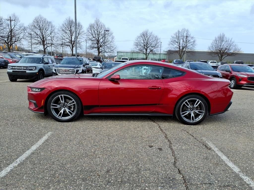 Used 2024 Ford Mustang Coupe image 2