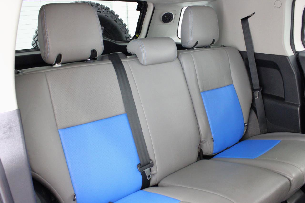 Used 2014 Toyota FJ Cruiser 4WD w/ Upgrade Package image 39