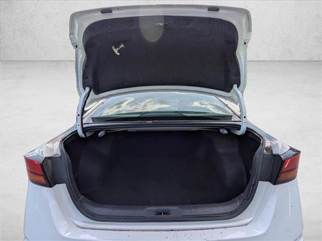 Used 2025 Nissan Altima 2.5 SV FWD image 6