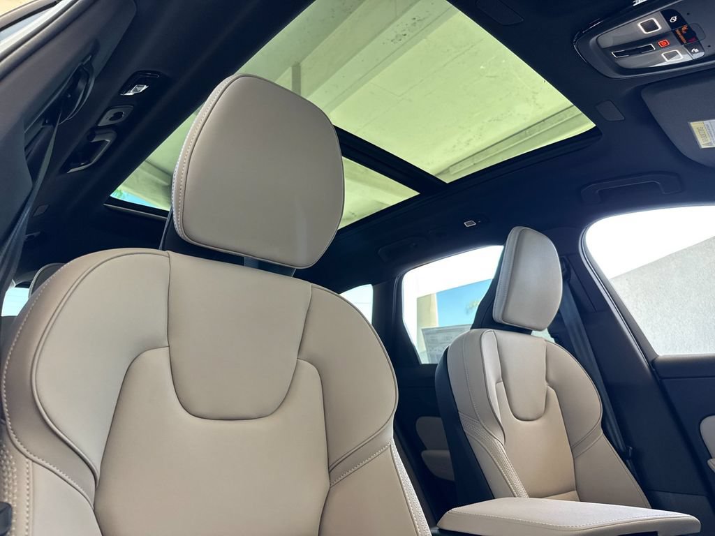 New 2026 Volvo XC60 T8 Plus w/ Protection Package Premier AWD/4WD image 16